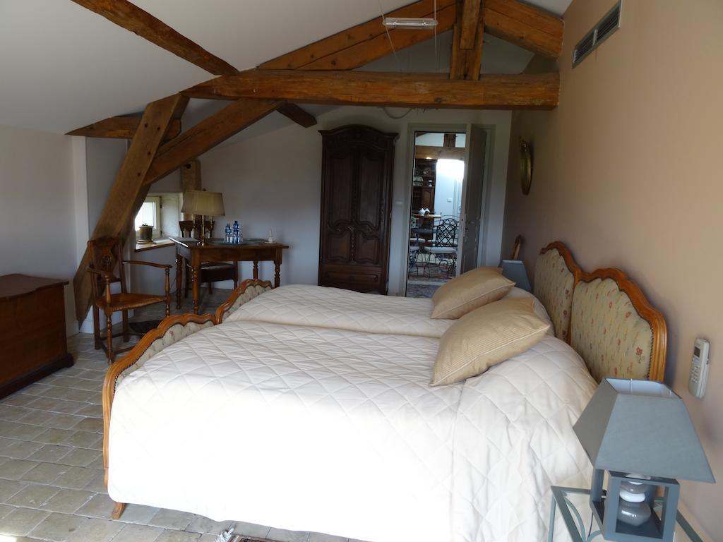 Bed and Breakfast Gentilhommiere De Collonges Prissé Habitación foto