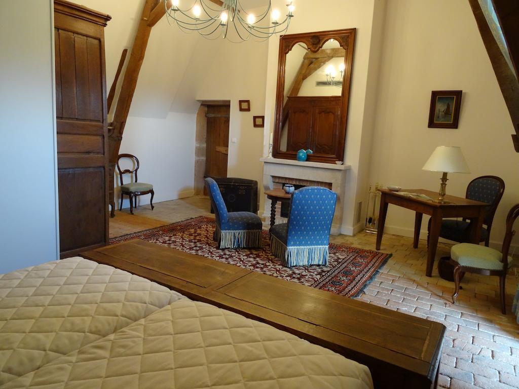 Bed and Breakfast Gentilhommiere De Collonges Prissé Habitación foto