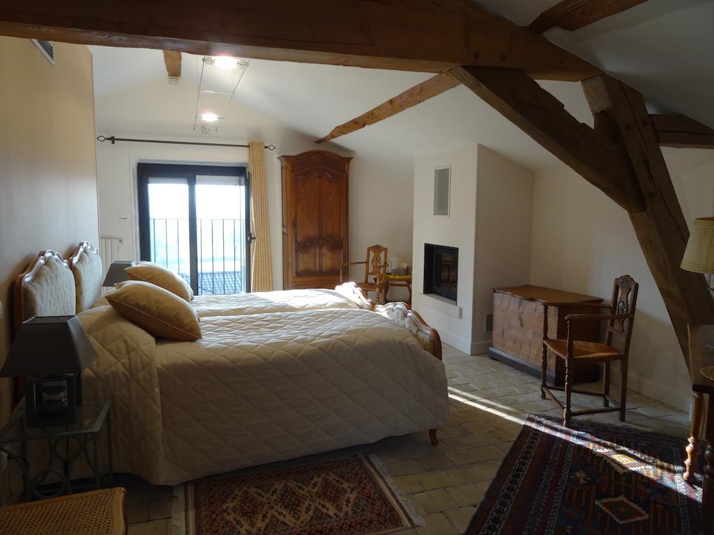 Bed and Breakfast Gentilhommiere De Collonges Prissé Habitación foto